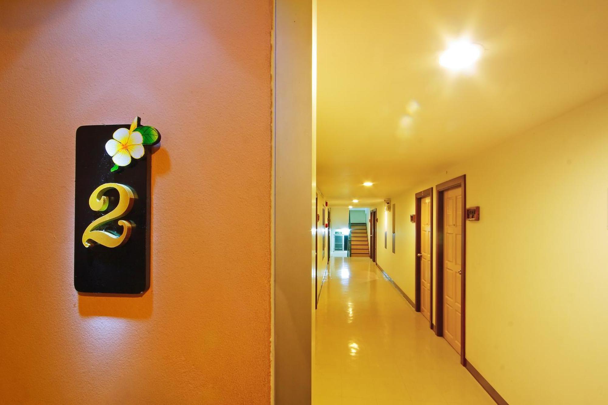 Floral Shire Suvarnabhumi Airport Hotel