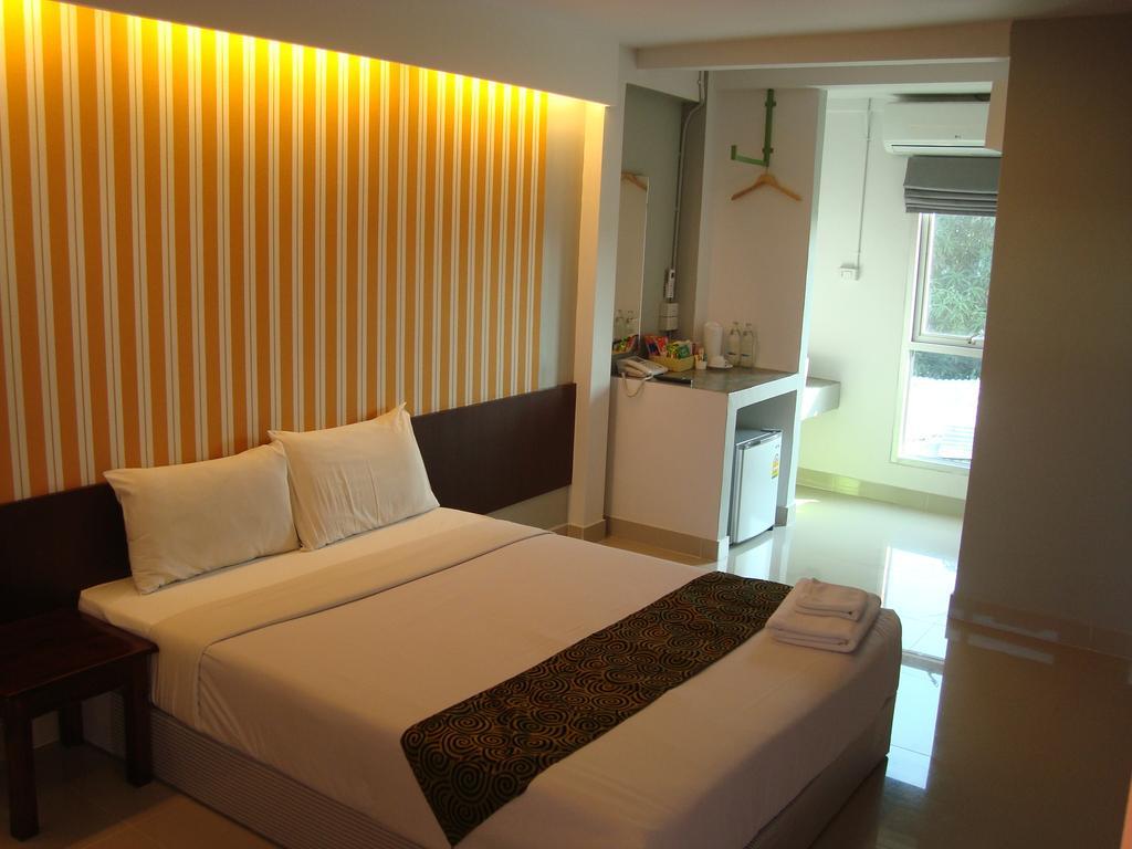 Hotel Floral Shire Suvarnabhumi Airport